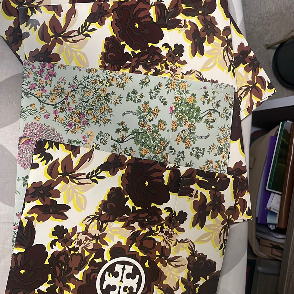 Tory Burch Gift Bag With Flap